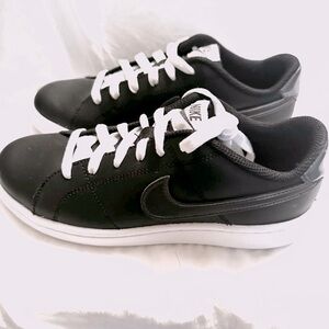 Nike Court Royale 2 Women’s Shoes Black/White CU9038 003